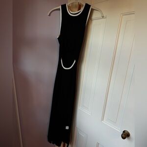 Black Sleeveless Dress